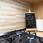 Mohost Sabina - Signature Retreat With Balcony アパート *