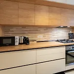 Mohost Sabina - Signature Retreat With Balcony * ブラショフ