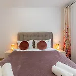 Mohost Sabina - Signature Retreat With Balcony *