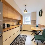Mohost Sabina - Signature Retreat With Balcony アパート *