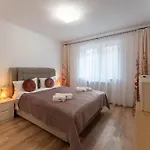 Mohost Sabina - Signature Retreat With Balcony * ブラショフ