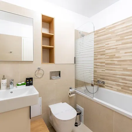 Mohost Sabina - Quiet Luxury With Balcony Views *