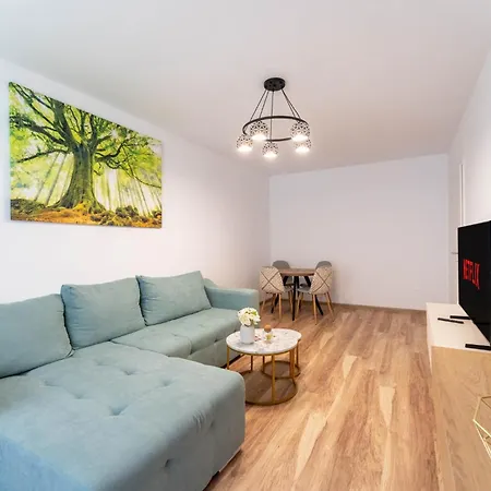Apartment Mohost Sabina - Quiet Luxury With Balcony Views