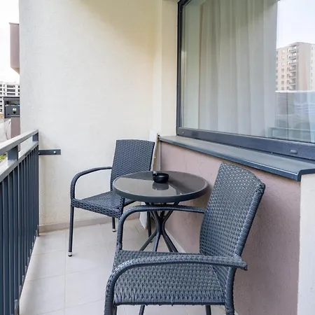 Mohost Sabina - Quiet Luxury With Balcony Views Apartment *