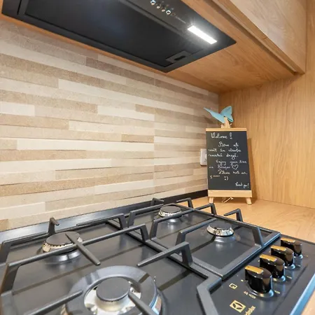 Mohost Sabina - Quiet Luxury With Balcony Views