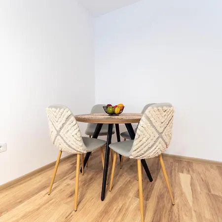 Mohost Sabina - Quiet Luxury With Balcony Views * Brasov