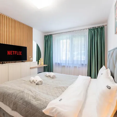 Mohost Sabina - Quiet Luxury With Balcony Views Apartment Brasov
