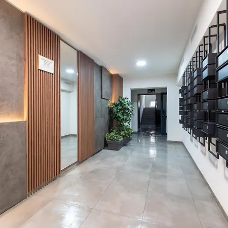 Mohost Sabina - Quiet Luxury With Balcony Views *