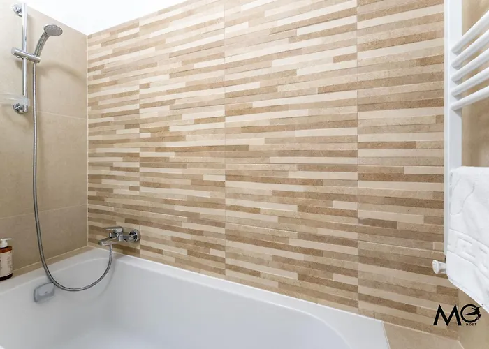 Апартаменты Mohost Sabina - Signature Retreat With Balcony Брашов