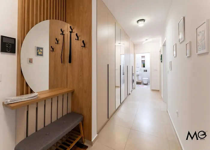 Апартаменты Mohost Sabina - Signature Retreat With Balcony *